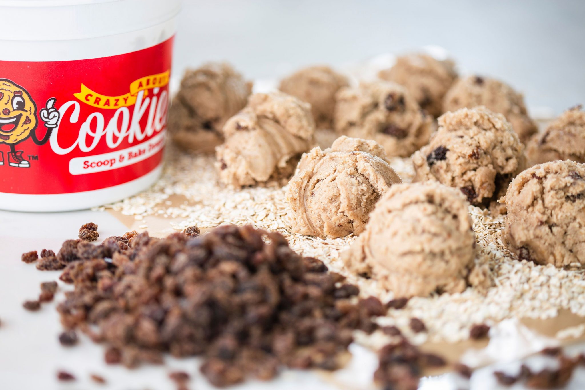 Oatmeal Raisin Cookie Dough (2.7lb tub)